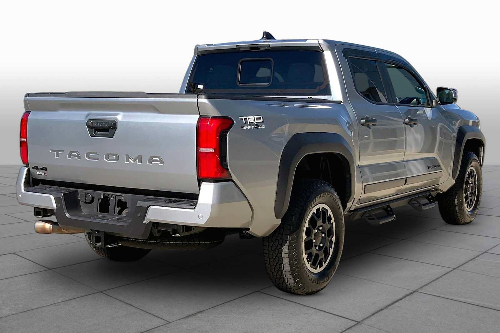 Used 2025 Toyota Tacoma TRD Off-Road w/ TRD Off Road Upgrade Package AWD/4WD image 13