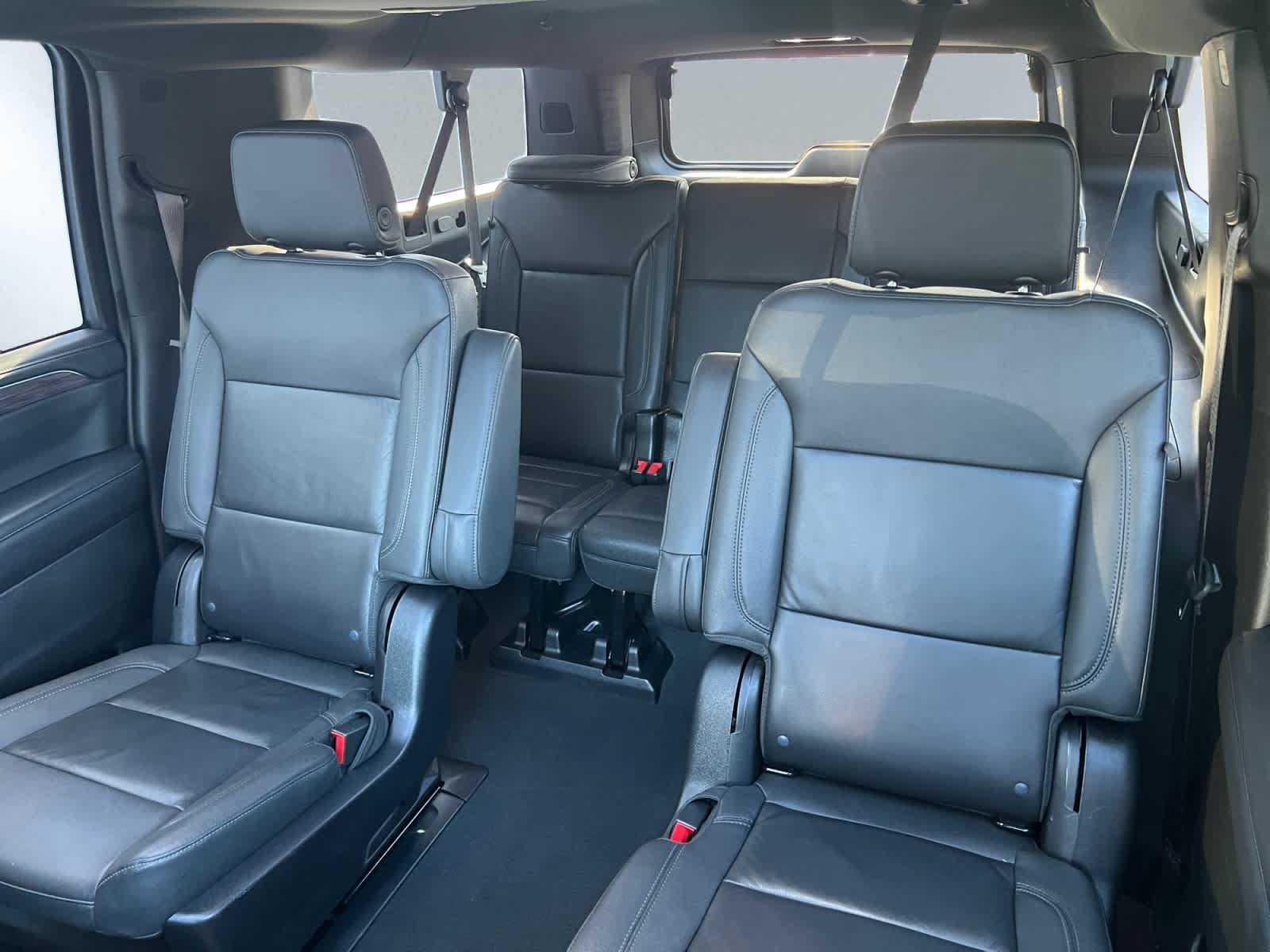 Used 2023 Chevrolet Suburban LT AWD/4WD image 18