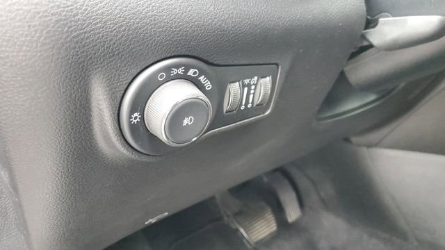 Certified 2024 Jeep Compass Latitude image 8