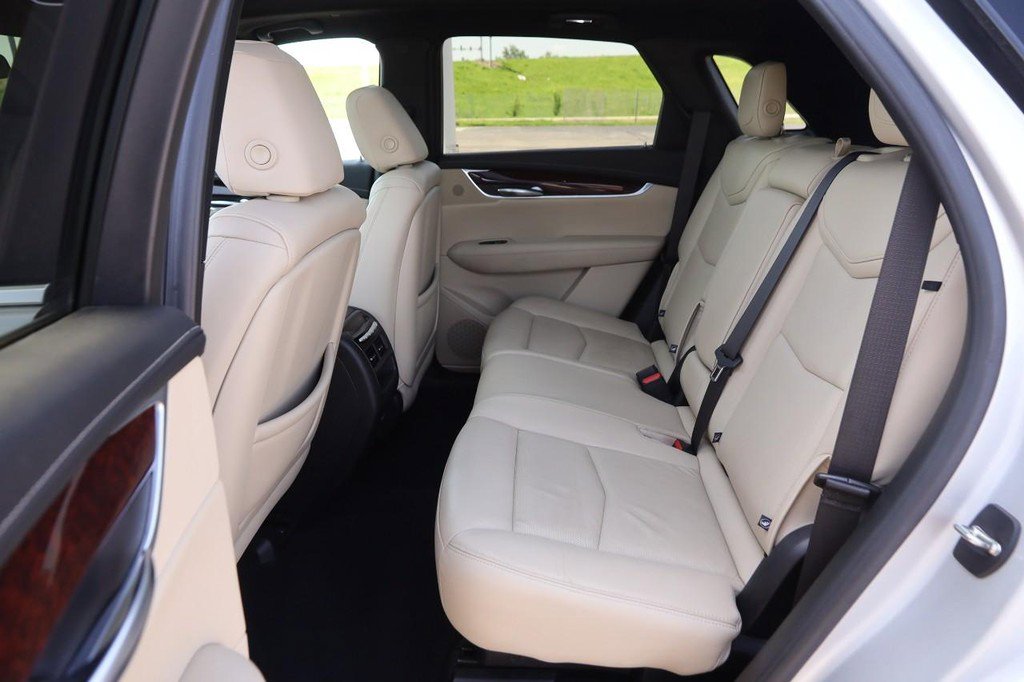 Used 2019 Cadillac XT5 Premium Luxury FWD image 10