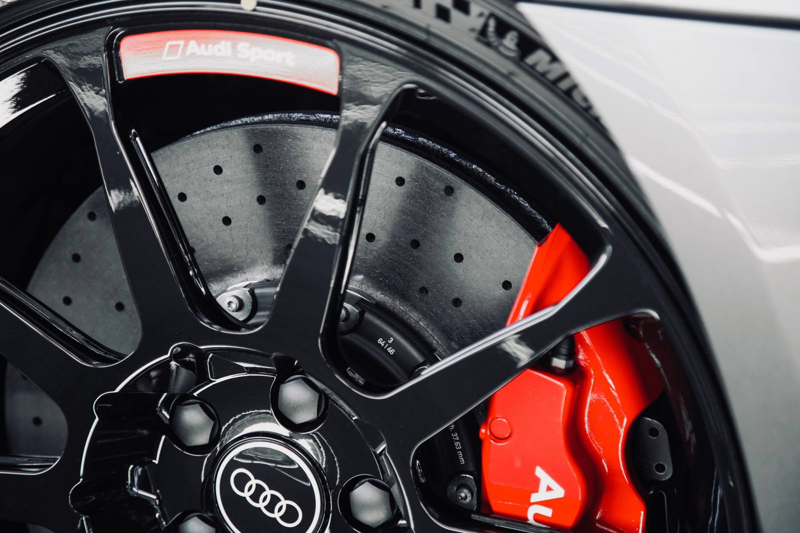 Used 2023 Audi R8 V10 GT RWD image 9