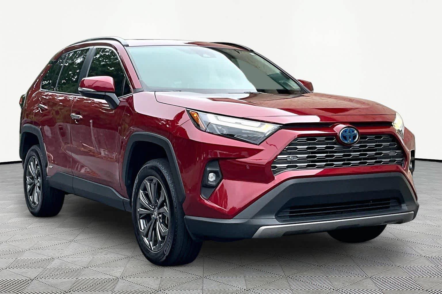 Used 2023 Toyota RAV4 Limited AWD/4WD image 3