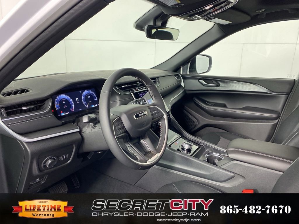 New 2026 Jeep Grand Cherokee Laredo X image 11