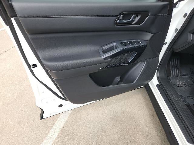 Certified 2025 Nissan Pathfinder S FWD image 28