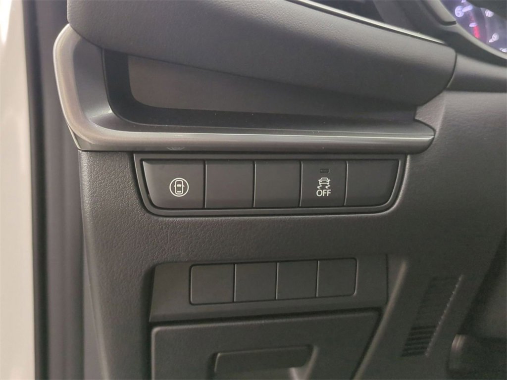 Used 2020 MAZDA MAZDA3 Hatchback image 14