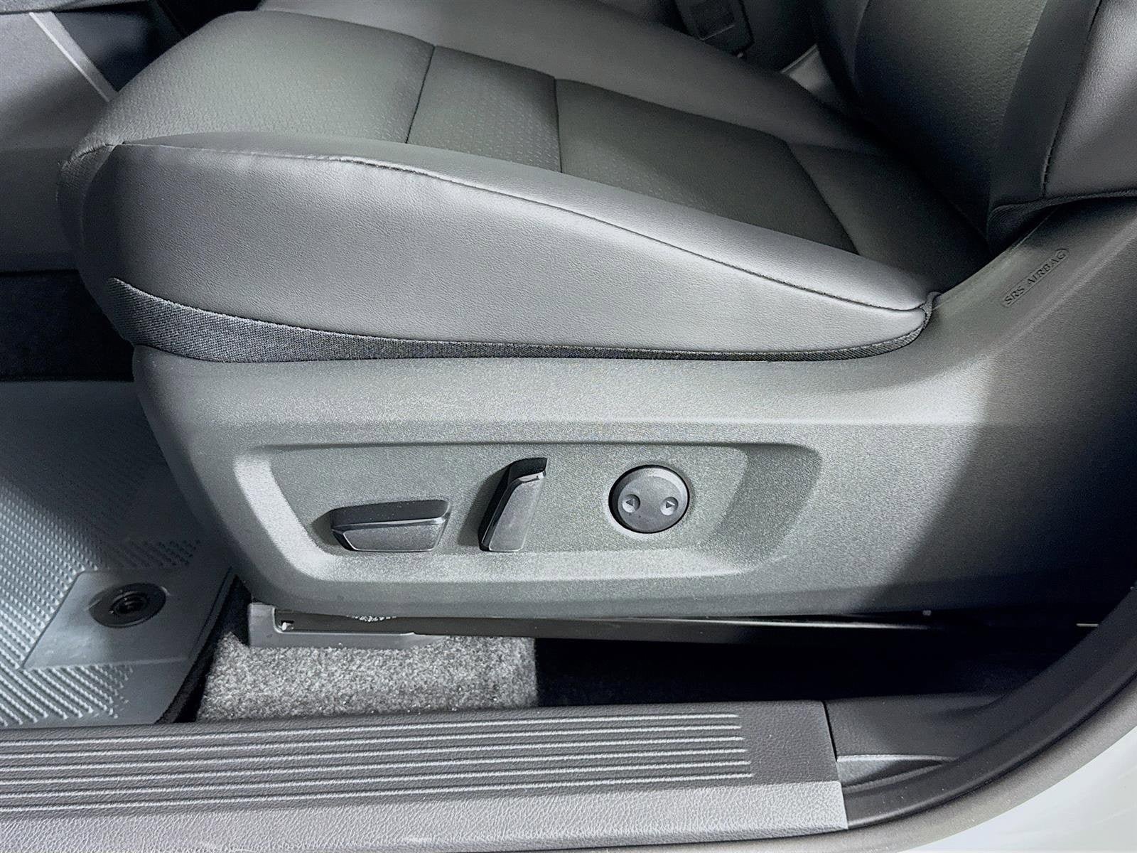 New 2026 Nissan Rogue SV FWD image 20