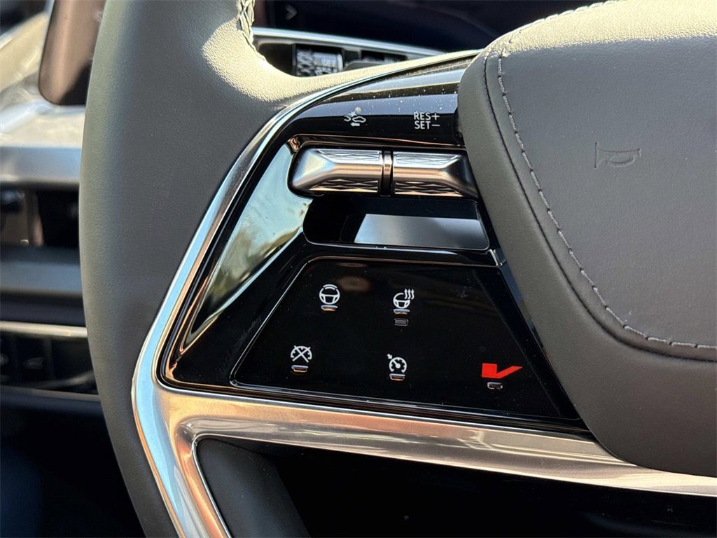 New 2026 Cadillac Vistiq Premium Luxury image 15