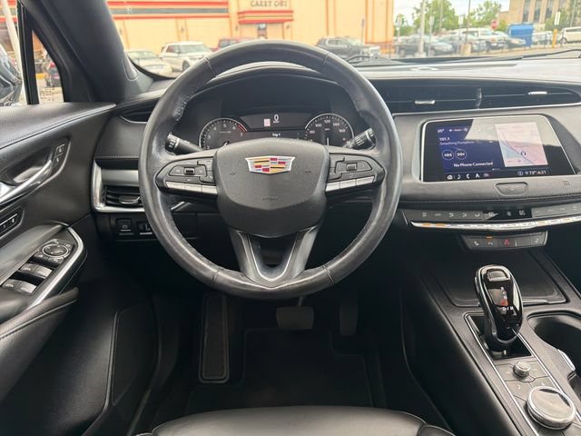 Used 2020 Cadillac XT4 Premium Luxury w/ Cold Weather Package FWD image 16