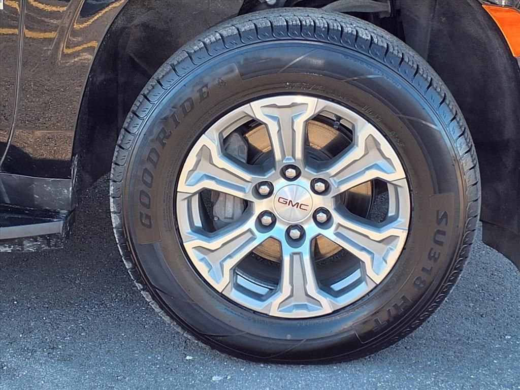 Used 2024 GMC Yukon XL SLE image 9