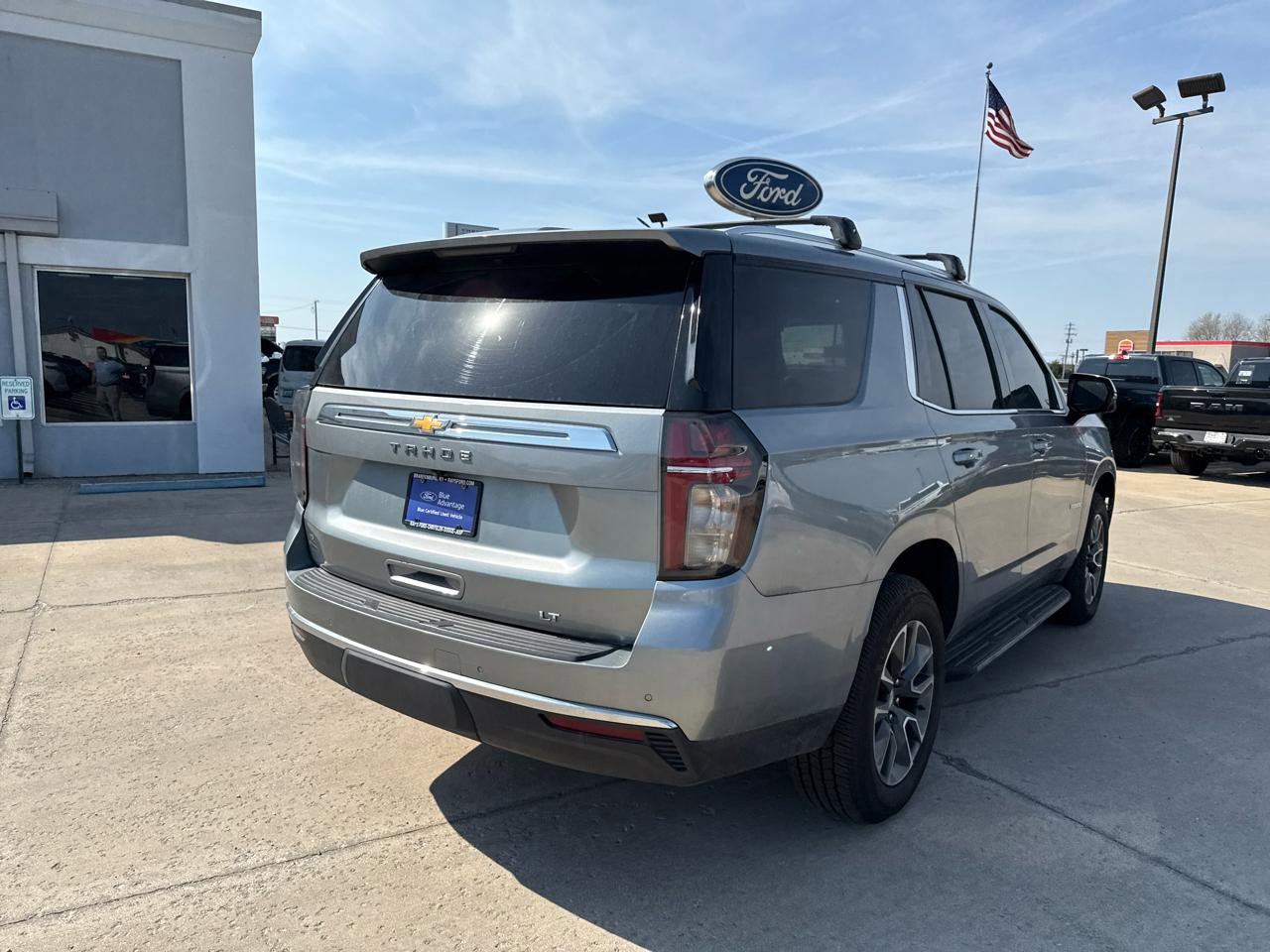 Used 2023 Chevrolet Tahoe LT w/ Luxury Package image 8