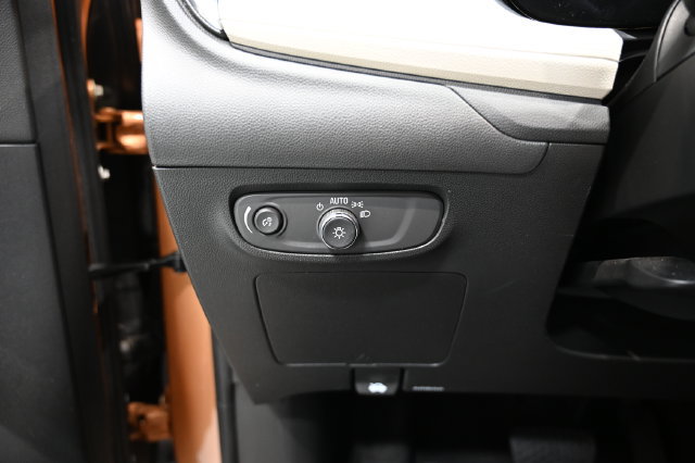 Used 2024 Buick Encore GX Sport Touring FWD image 25