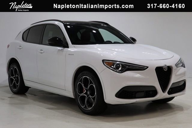 Used 2023 Alfa Romeo Stelvio Veloce AWD/4WD image 1