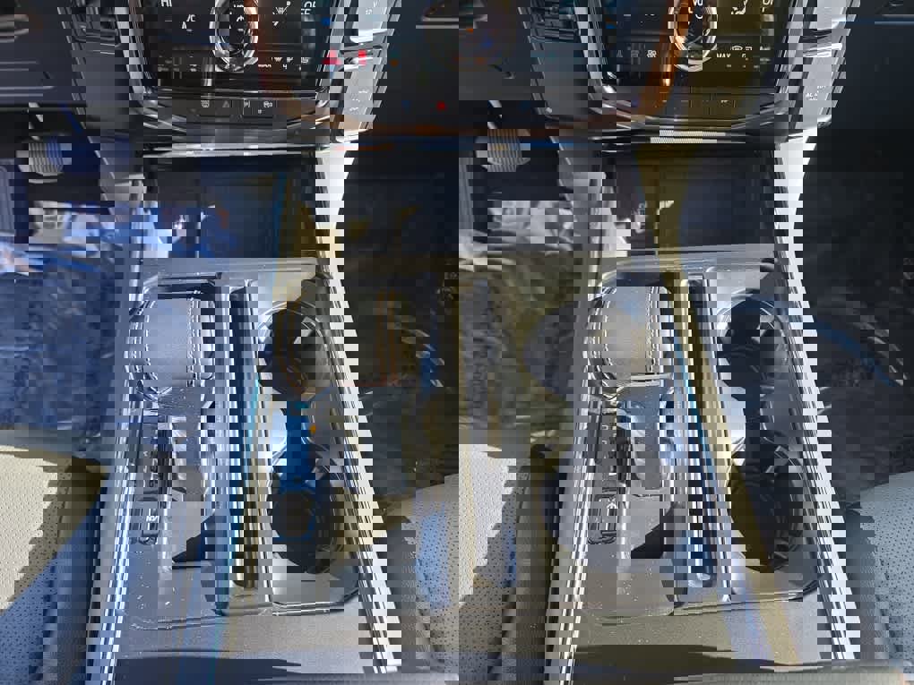 Used 2022 Ford F150 Lightning Lariat w/ Equipment Group 511A High image 19