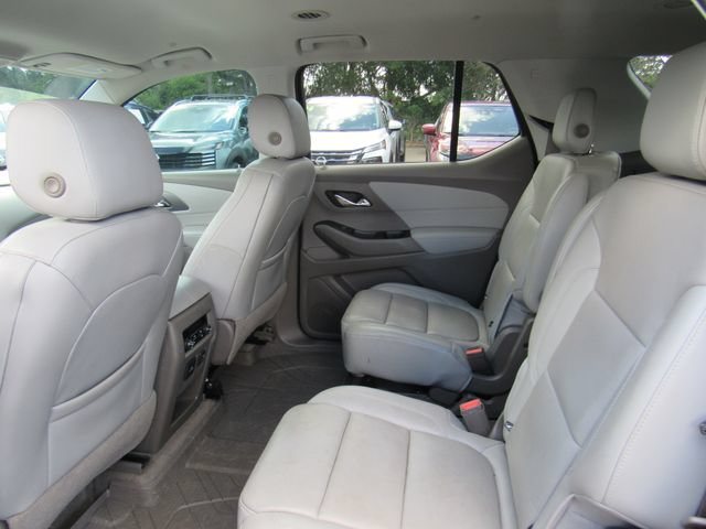 Used 2018 Chevrolet Traverse Premier w/ Driver Confidence II Package FWD image 17