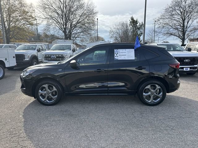 Used 2023 Ford Escape ST-Line w/ Tech Pack #1 image 5