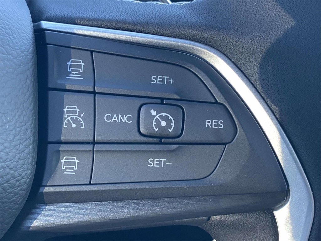 New 2025 Jeep Grand Cherokee L Laredo w/ Luxury Tech Group I image 28