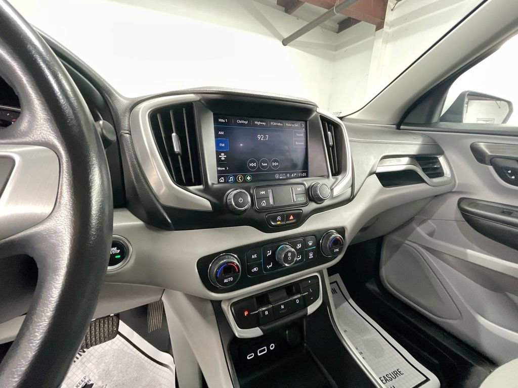 Used 2022 GMC Terrain SLT image 17