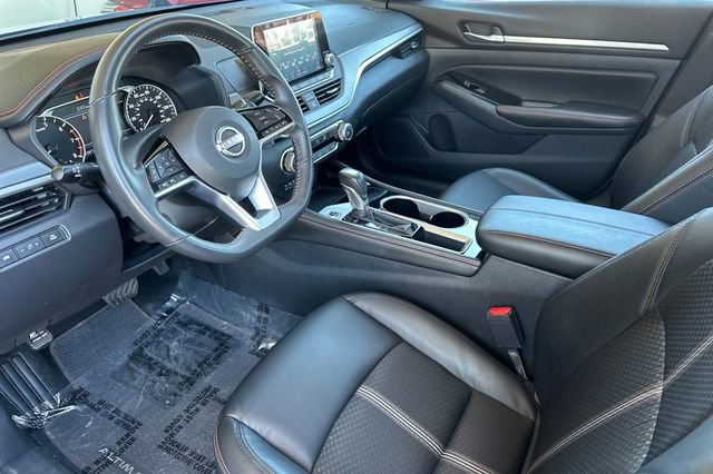 Used 2025 Nissan Altima 2.5 SR FWD image 13