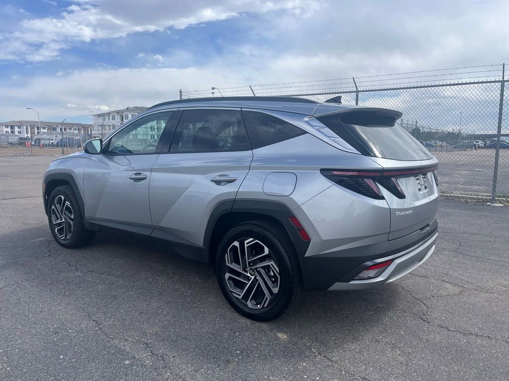 Used 2025 Hyundai Tucson Limited image 4