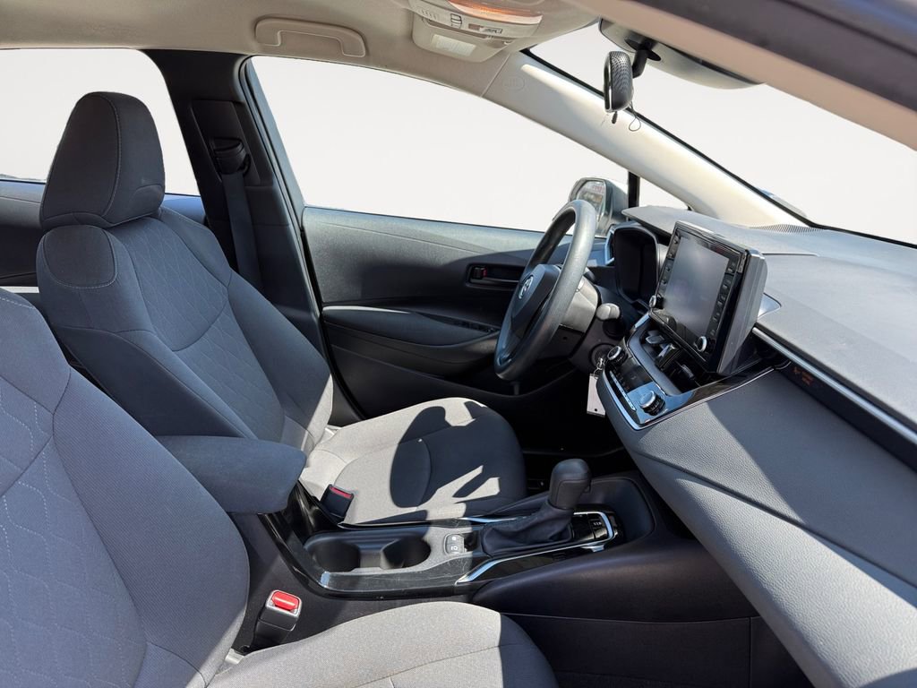 Used 2022 Toyota Corolla LE image 15