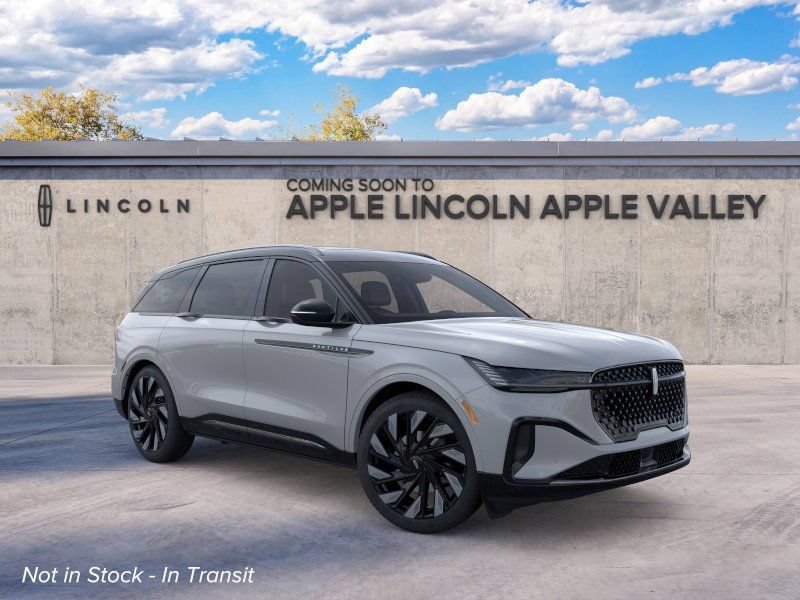 New 2026 Lincoln Nautilus Reserve w/ Jet Appearance Package AWD/4WD image 7