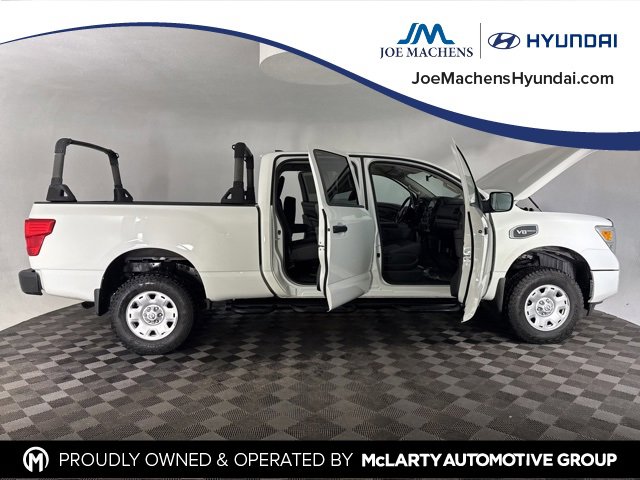 Used 2022 Nissan Titan S w/ HD Front GAWR Package image 14