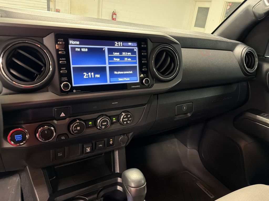 Used 2020 Toyota Tacoma TRD Sport AWD/4WD image 36