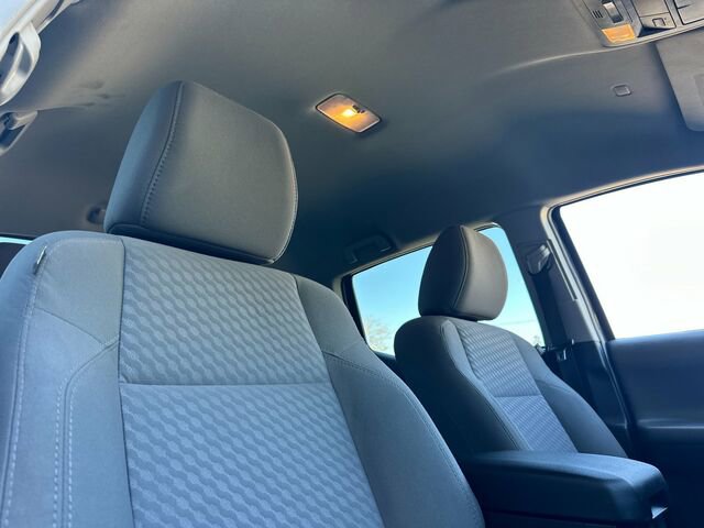Used 2022 Toyota Tacoma SR5 image 18