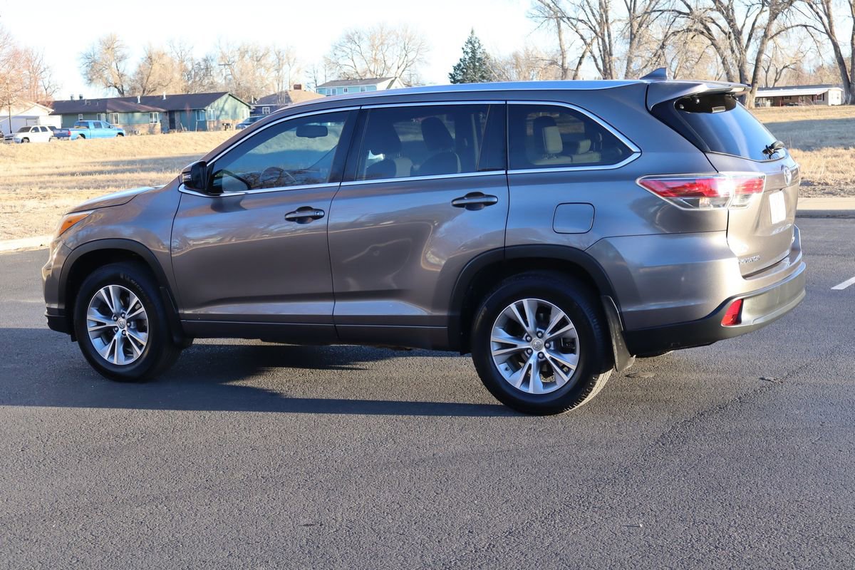Used 2014 Toyota Highlander XLE image 8