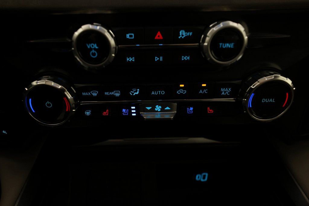 Used 2026 Ford F250 Platinum w/ Platinum Plus Package image 37