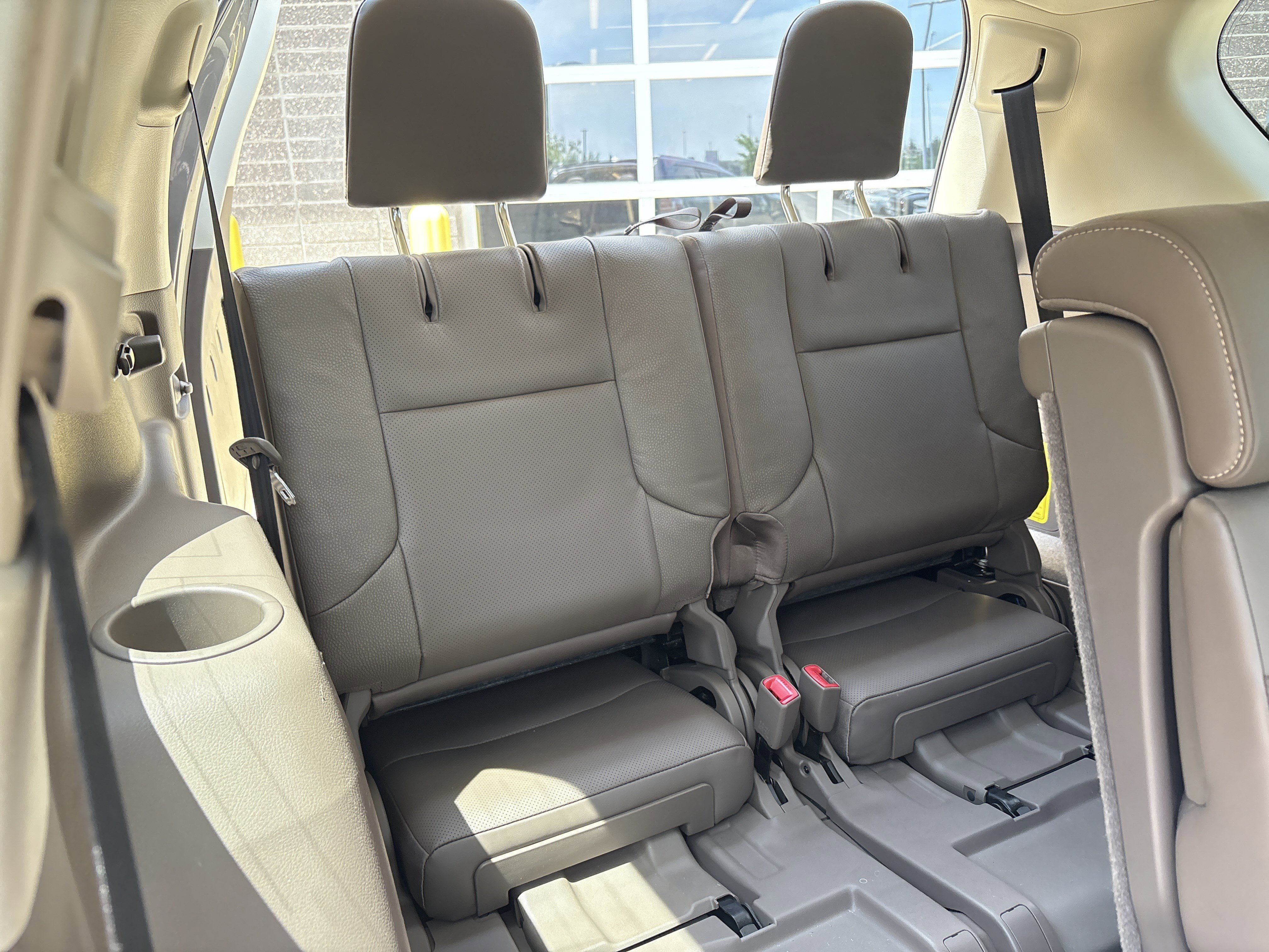 Used 2014 Lexus GX 460 w/ Premium Package AWD/4WD image 32