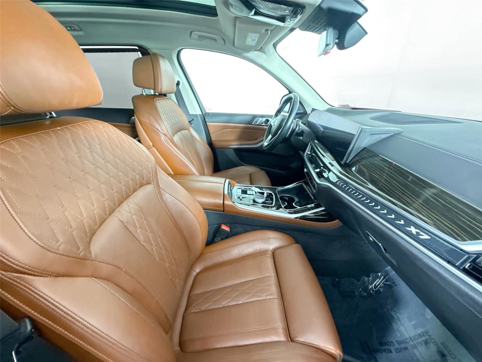 Used 2023 BMW X7 xDrive40i w/ Premium Package image 48