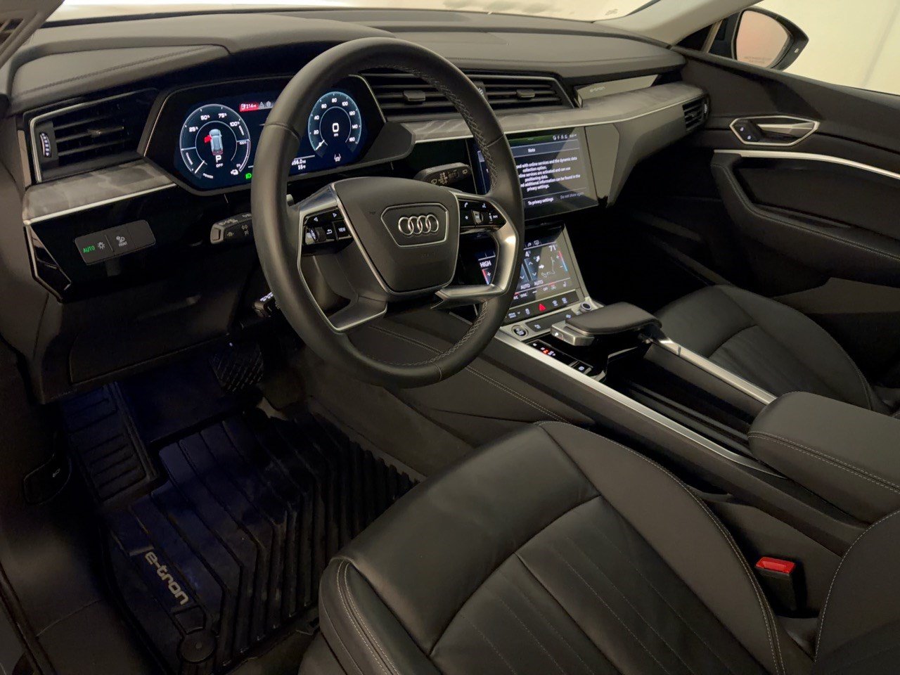 Certified 2024 Audi Q8 e-tron Premium Plus AWD/4WD image 4