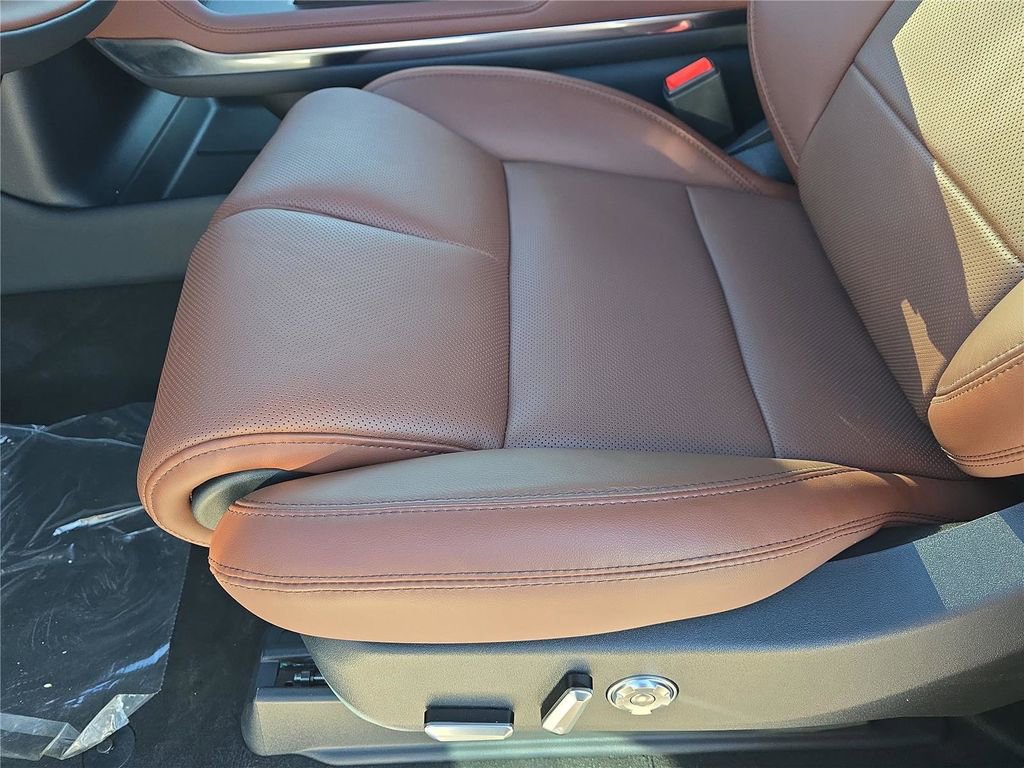 New 2026 Lincoln Navigator Reserve image 16