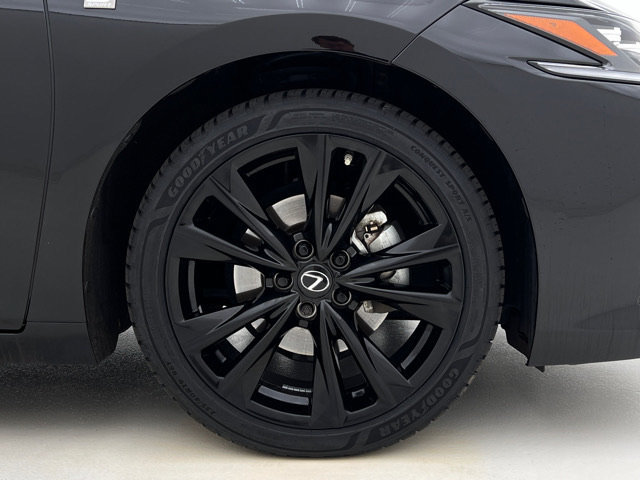 Certified 2022 Lexus ES 300h F Sport w/ Accessory Package FWD image 30