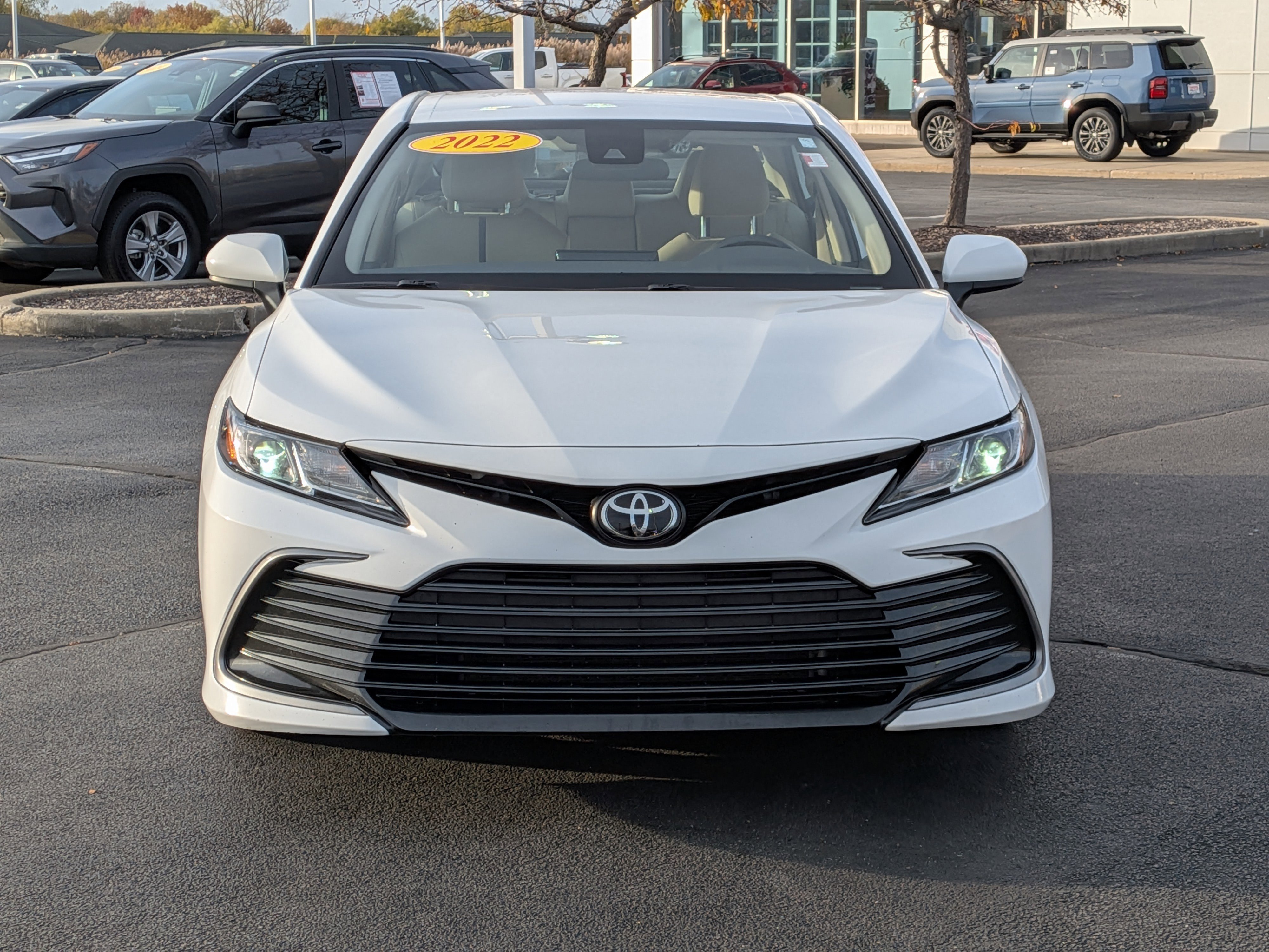 Used 2022 Toyota Camry LE image 2