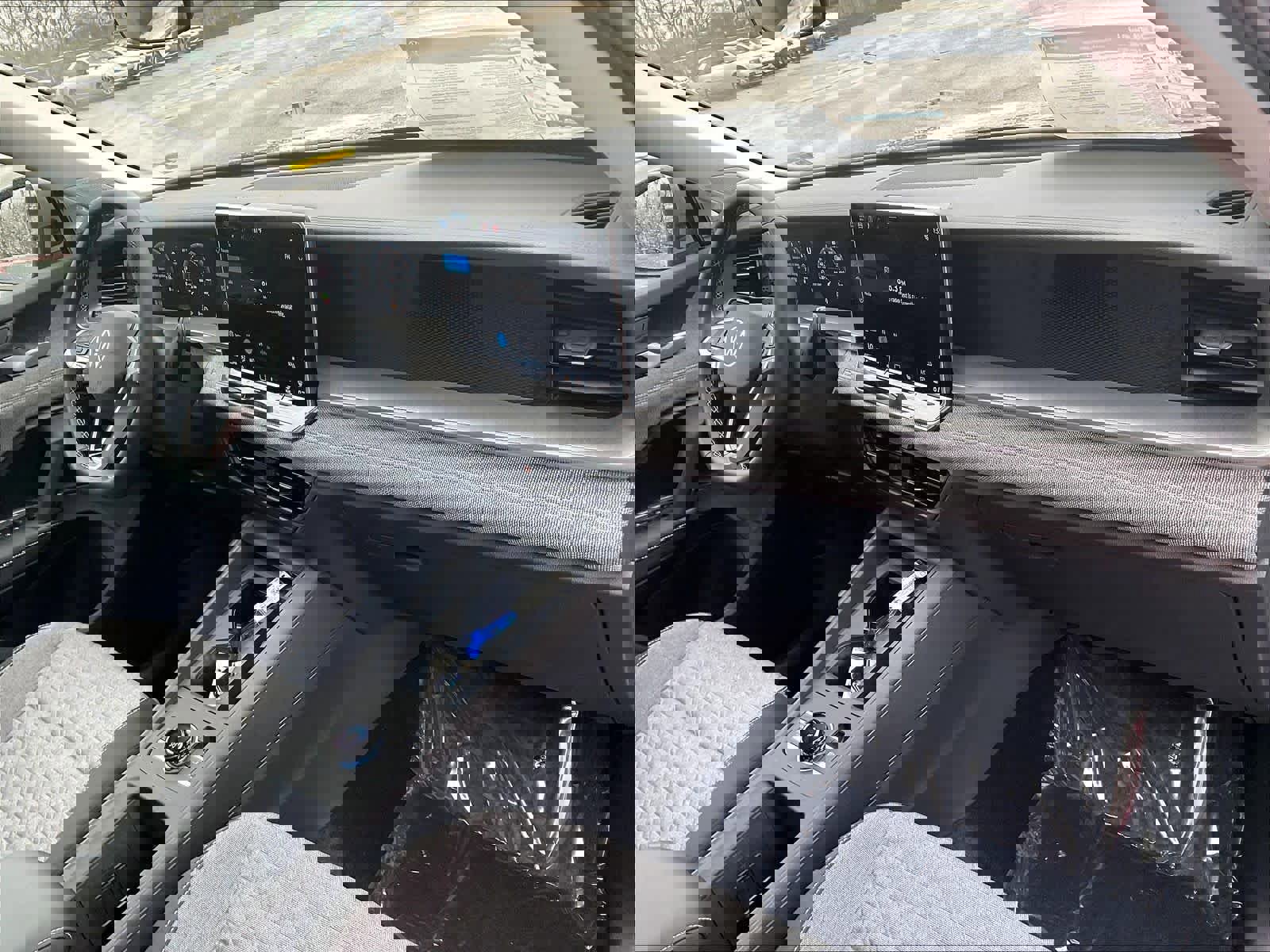 New 2026 Volkswagen Tiguan S image 10