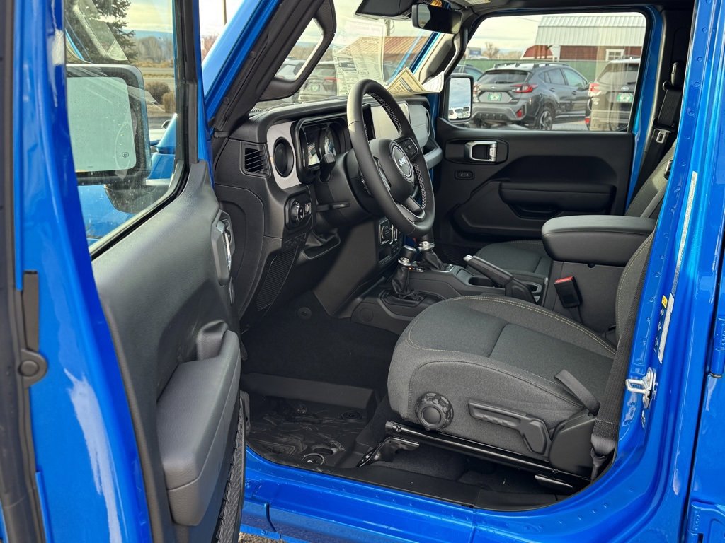 New 2025 Jeep Gladiator Sport image 14
