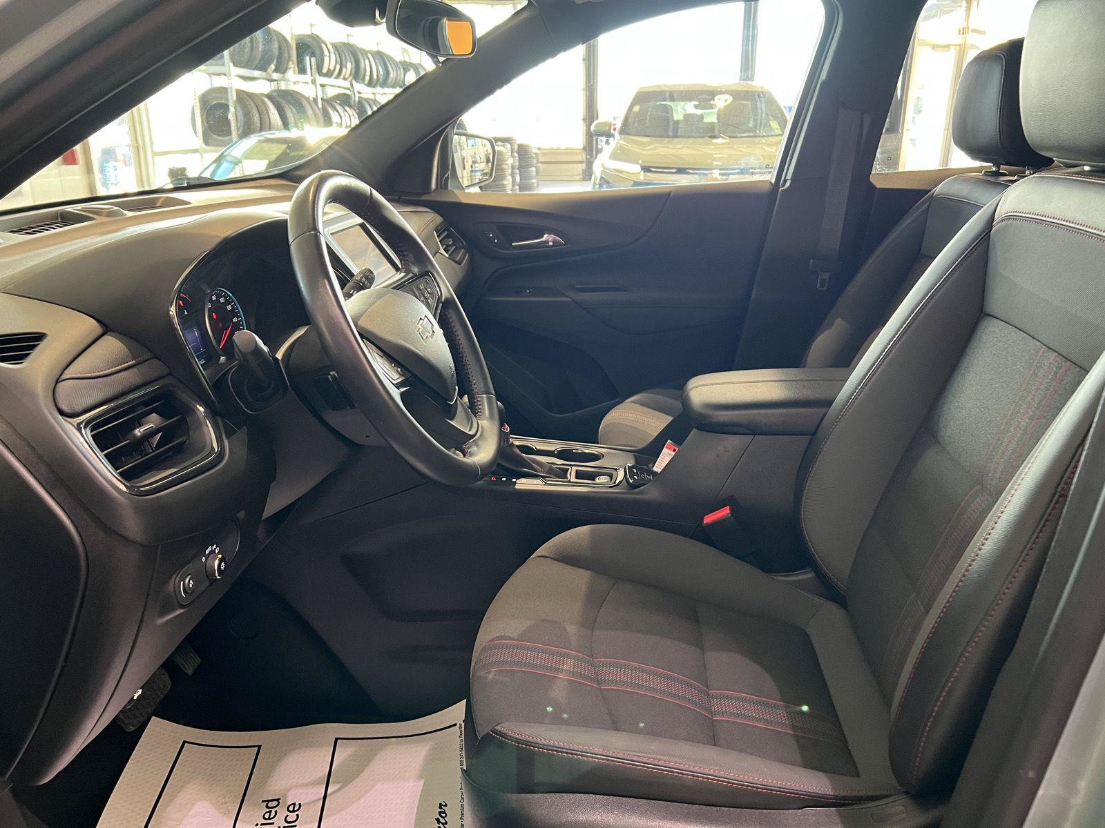 Used 2022 Chevrolet Equinox RS AWD/4WD image 32