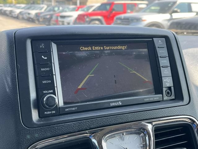 Used 2014 Chrysler Town & Country Touring-L w/ Driver Convenience Group FWD image 30