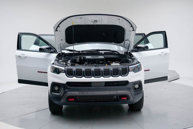 Used 2024 Jeep Compass Trailhawk image 17