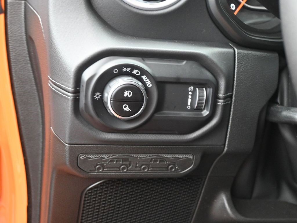 New 2025 Jeep Gladiator Sport image 19