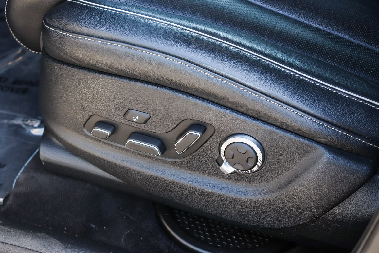 Used 2021 Genesis GV80 3.5T Advanced + image 24