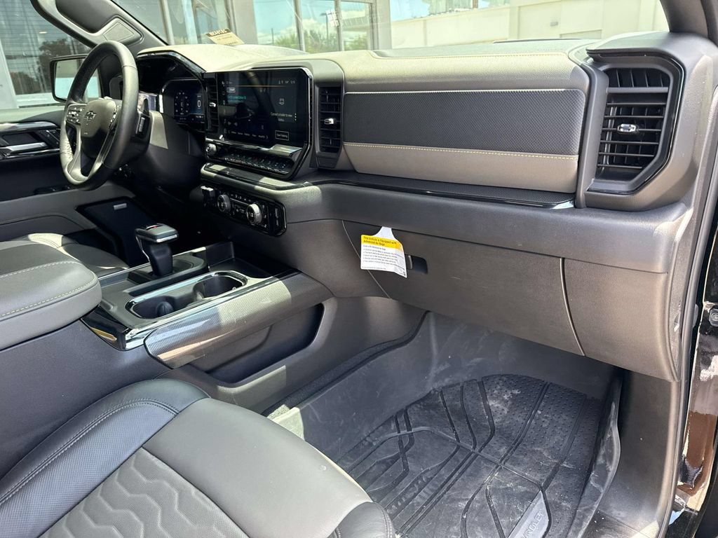 Used 2025 Chevrolet Silverado 1500 ZR2 w/ Technology Package AWD/4WD image 13