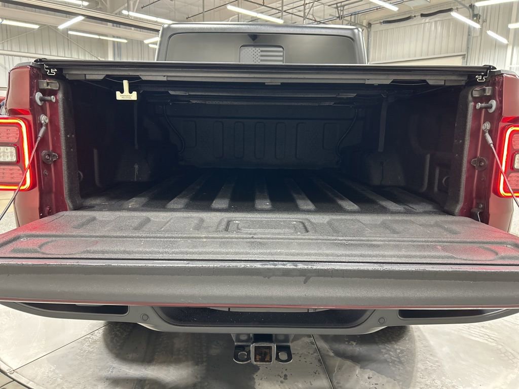 Used 2021 Jeep Gladiator Willys image 25