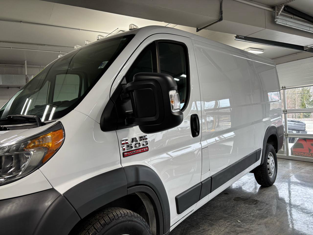 Used 2017 RAM ProMaster 1500 w/ Interior Convenience Group FWD image 4