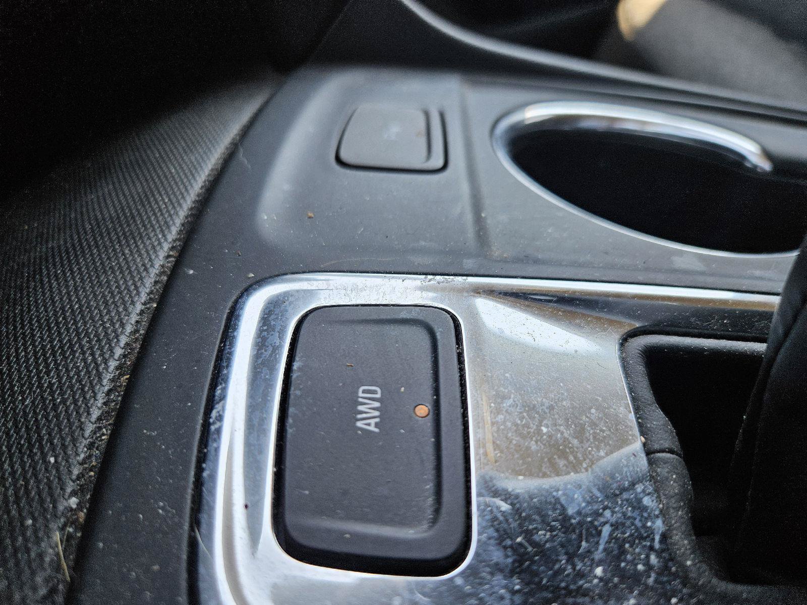 Certified 2024 Chevrolet Equinox LT AWD/4WD image 14