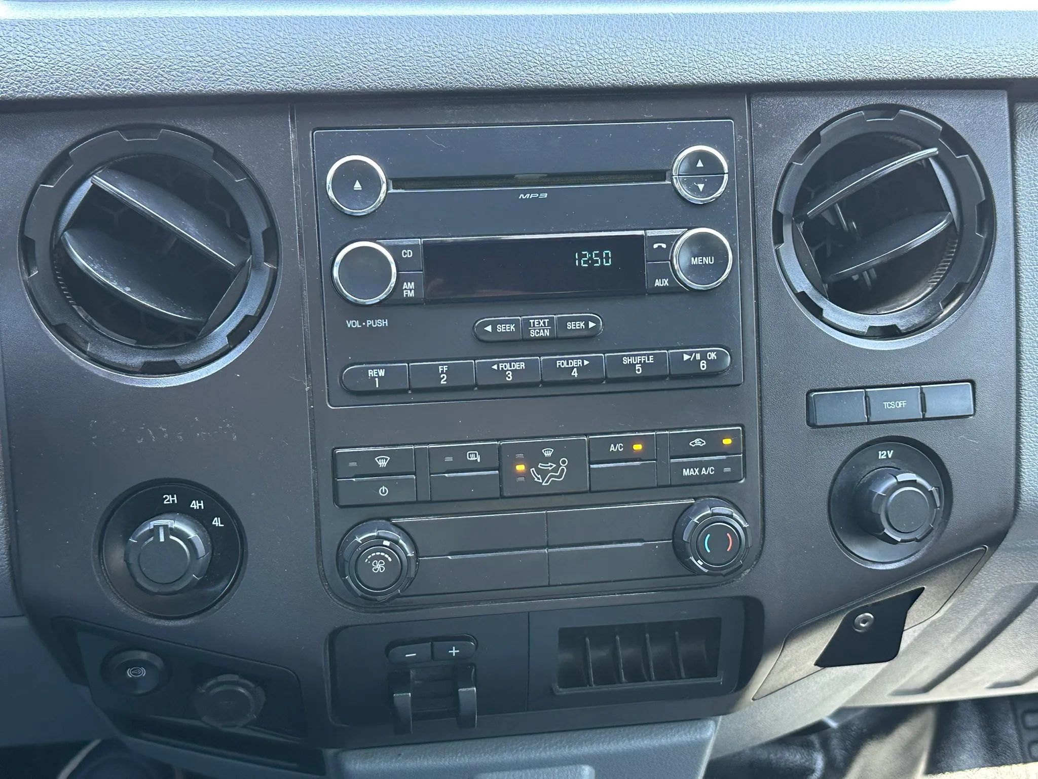 Used 2015 Ford F350 XL w/ Power Equipment Group image 17