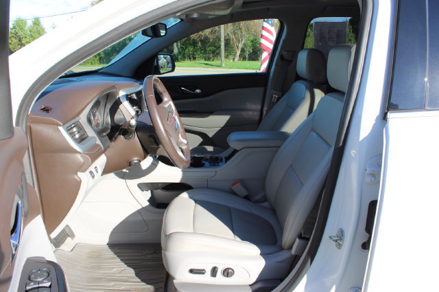 Used 2021 GMC Acadia SLT w/ Premium Package AWD/4WD image 12