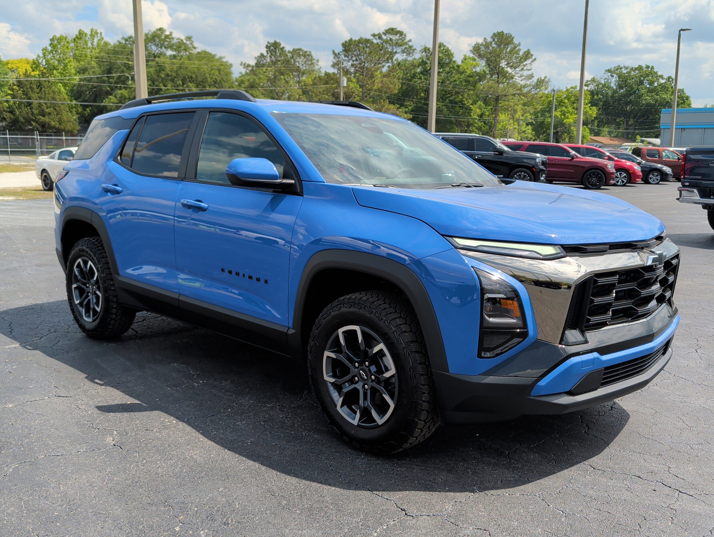New 2026 Chevrolet Equinox ACTIV FWD image 2